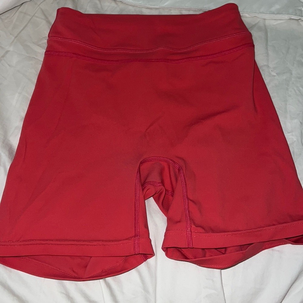 tom tiger shorts